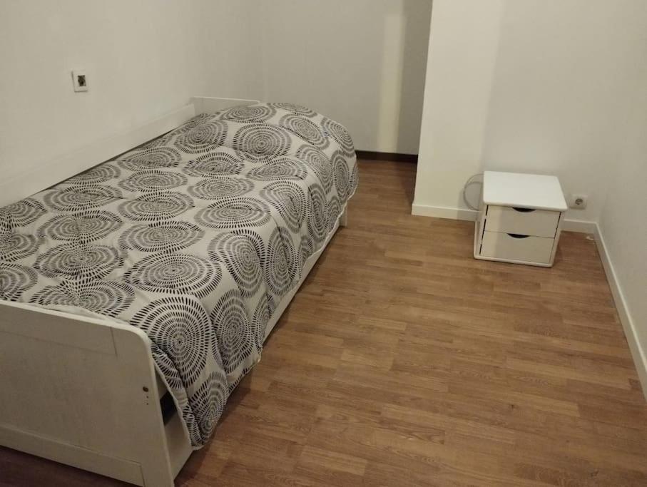 Agreable Maison Avec Parking Gratuit Appartement Amiens Buitenkant foto